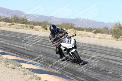 media/Dec-04-2025-Racers Edge (Thu) [[5ebc9f124d]]/3-B Group/3-Session 2 (Turn 7 Inside)/